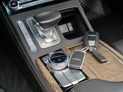 2019 Genesis G90 — миниатюра 12