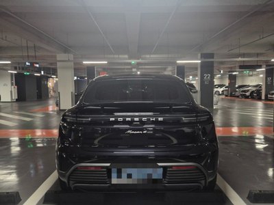 PORSCHE MACAN - 3