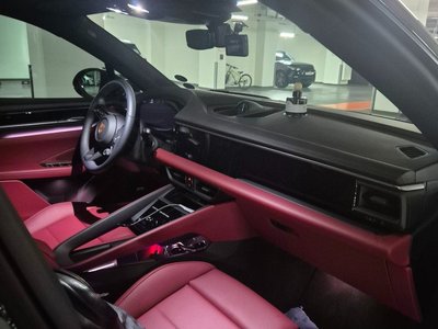 PORSCHE MACAN - 4