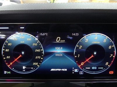 MERCEDES-BENZ GT AMG - 8