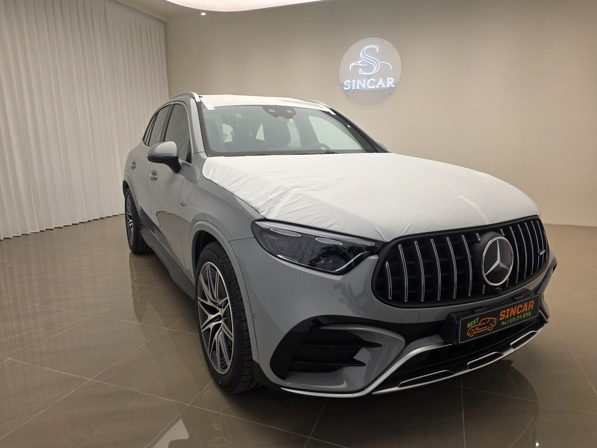 MERCEDES-BENZ GLC - View 1