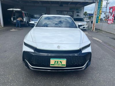 TOYOTA CROWN CROSSOVER - 9