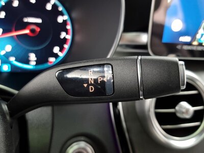 MERCEDES-BENZ GLC - 9