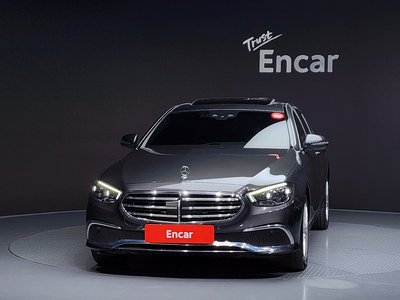 MERCEDES-BENZ E-CLASS - 2