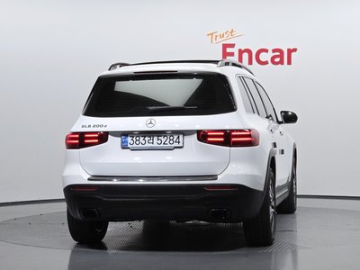 2024 Mercedes-BENZ GLB photo 4