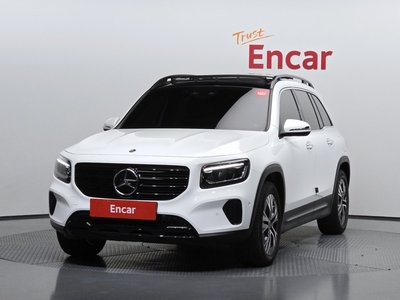 2024 Mercedes-BENZ GLB photo 2