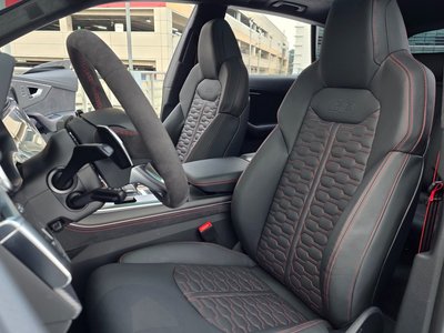 2025 AUDI RS Q8 照片 10