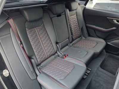 2025 AUDI RS Q8 缩略图 18