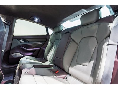 2021 Porsche TAYCAN — миниатюра 16