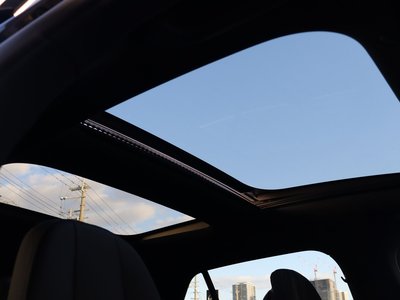 MERCEDES-BENZ E-CLASS - 5