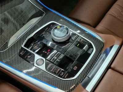 صورة 9 لـ 2025 BMW X7