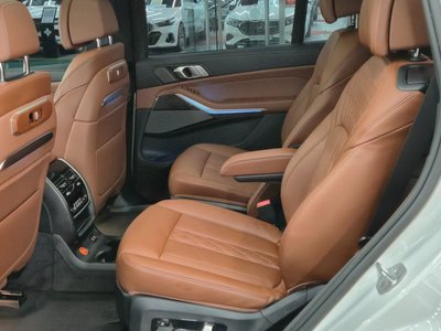 صورة 10 لـ 2025 BMW X7