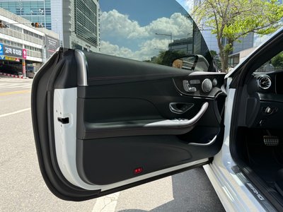 MERCEDES-BENZ E-CLASS - 7