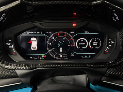 LAMBORGHINI URUS - 6