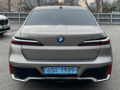 BMW I7 - 3