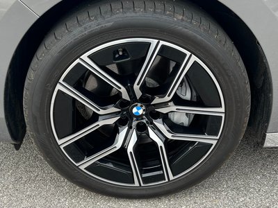 BMW I7 - 6