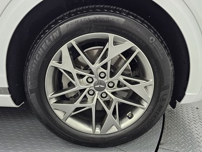 2022 Genesis GV70 photo 8