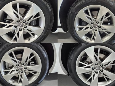 2021 Genesis GV70 — миниатюра 20