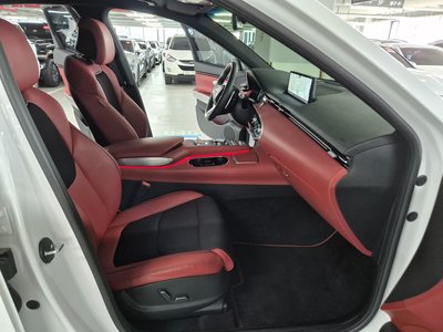 2021 Genesis GV70 — миниатюра 14