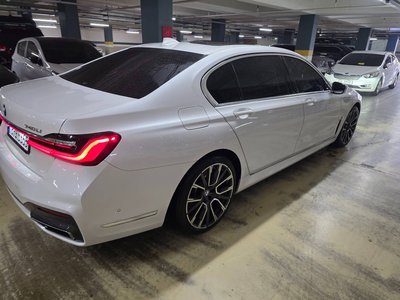 BMW 7 SERIES - 3