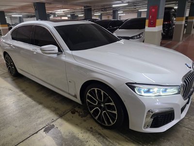 BMW 7 SERIES - 2