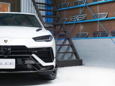 LAMBORGHINI URUS - 9