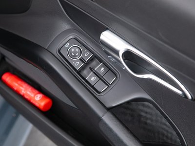 صورة مصغرة 69 لـ 2016 Porsche 718