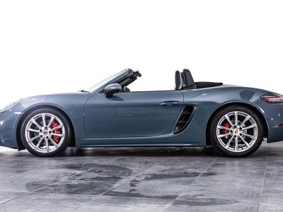 صورة 10 لـ 2016 Porsche 718