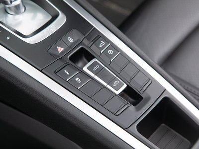 صورة مصغرة 67 لـ 2016 Porsche 718
