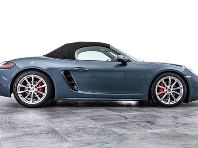 صورة مصغرة 23 لـ 2016 Porsche 718