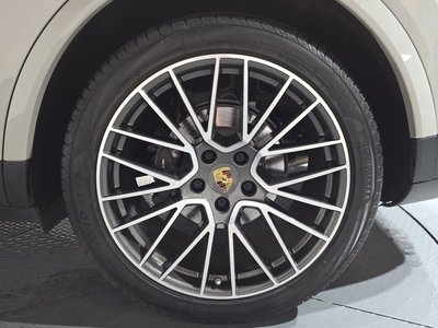 PORSCHE CAYENNE - 8