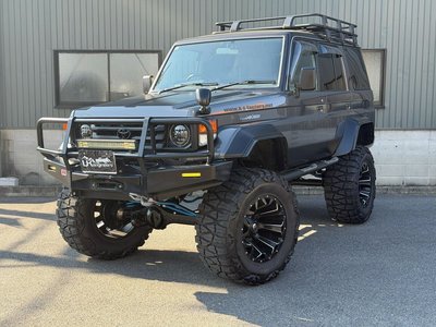 TOYOTA LAND CRUISER 70