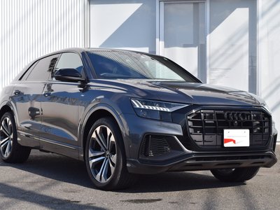 AUDI Q8 - 4