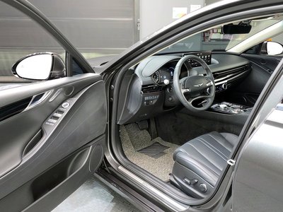 GENESIS G80 (RG3) - 10