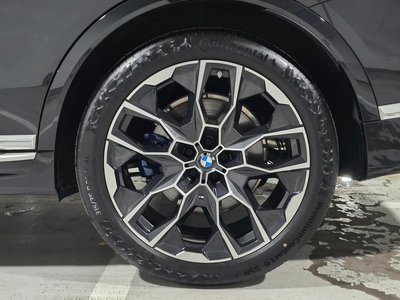 2025 BMW X7 photo 6