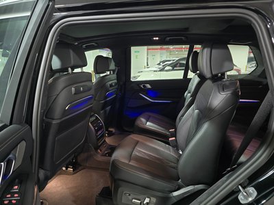 2025 BMW X7 photo 10