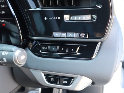 صورة مصغرة 42 لـ 2025 Lexus RX