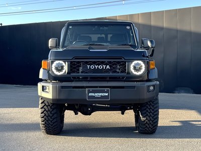 TOYOTA LAND CRUISER 70 - 3