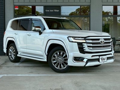 TOYOTA LAND CRUISER 300 - 7
