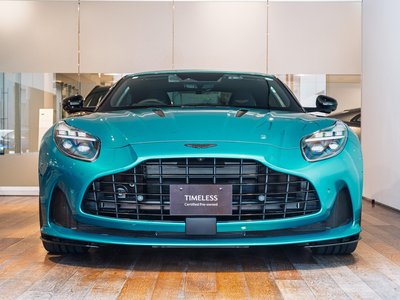 ASTON MARTIN DB12 - 8