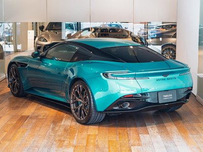 ASTON MARTIN DB12 - 4