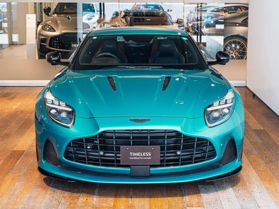 ASTON MARTIN DB12 - 7