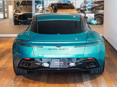 ASTON MARTIN DB12 - 10