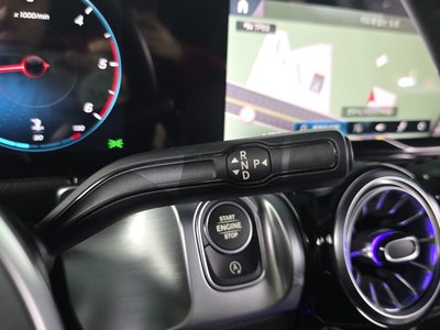 MERCEDES-BENZ GLB - 9