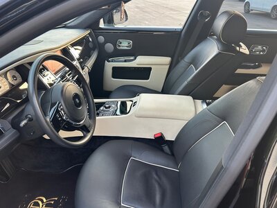 ROLLS ROYCE GHOST 2013 thumbnail 21