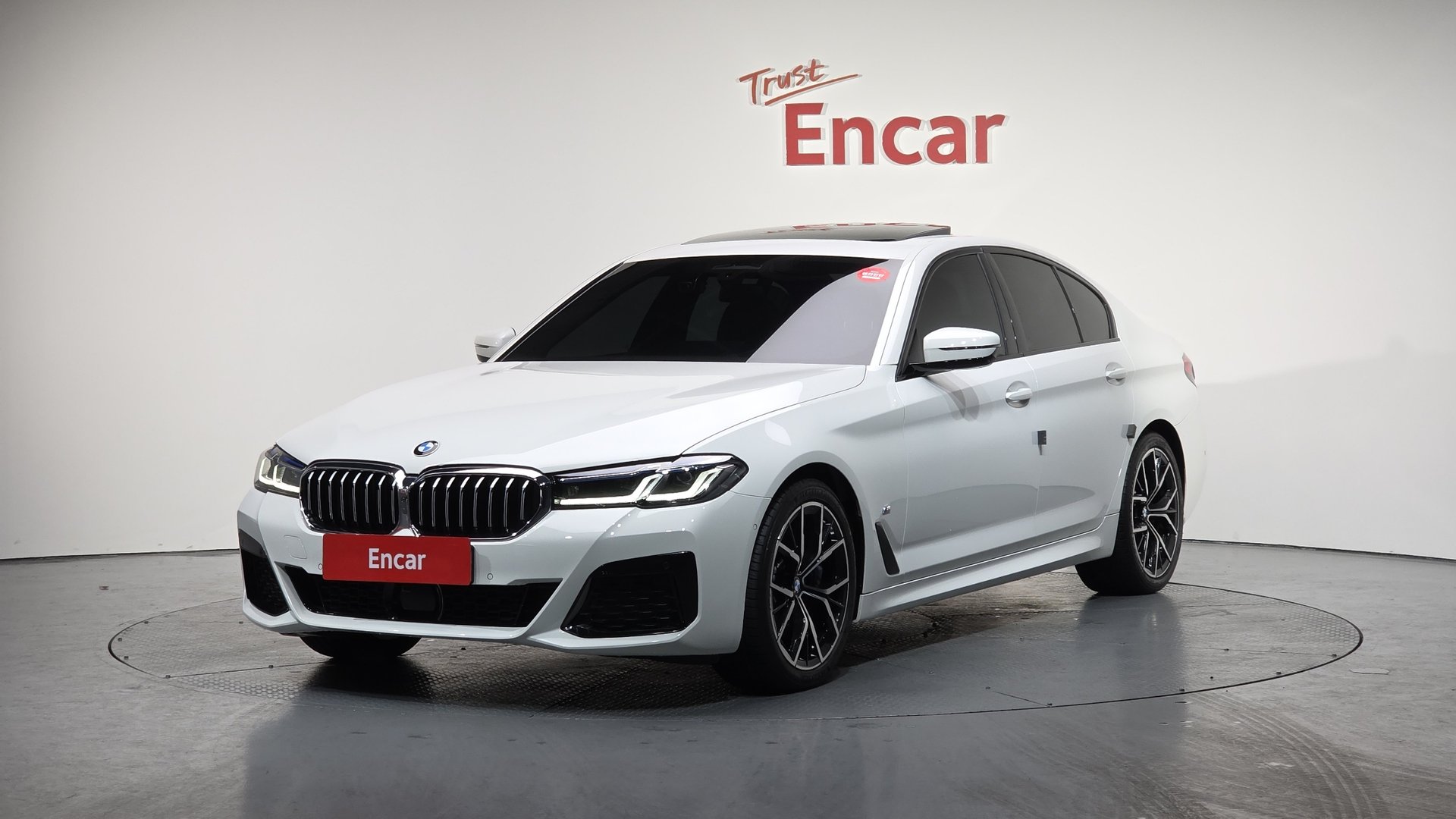 BMW 5 SERIES - View 1