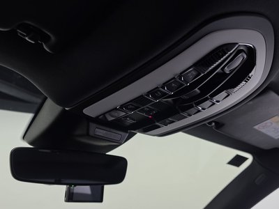 2019 Porsche MACAN thumbnail 23