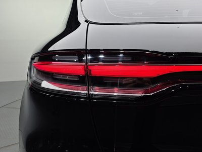 صورة 10 لـ 2019 Porsche MACAN
