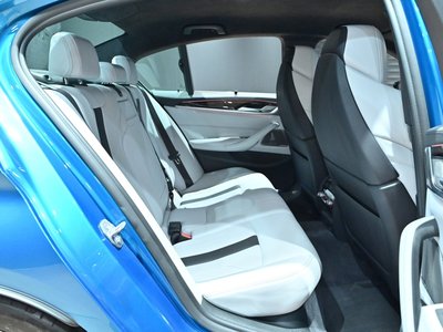 2020 BMW M5 缩略图 20