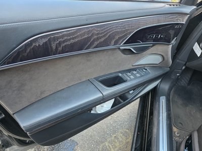 2021 AUDI A8 photo 3